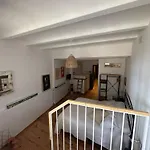 Casa Regacens アパート アルケサル